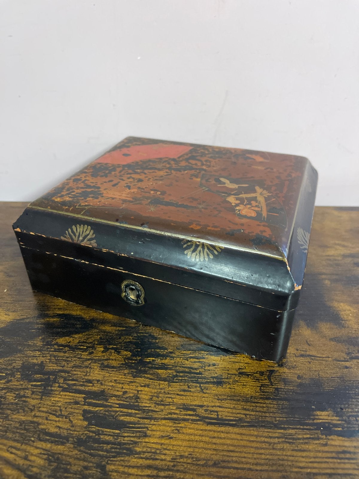Antieke Japanse Lakdoos met Decoratie, Antiek en Kunst, Ophalen of Verzenden