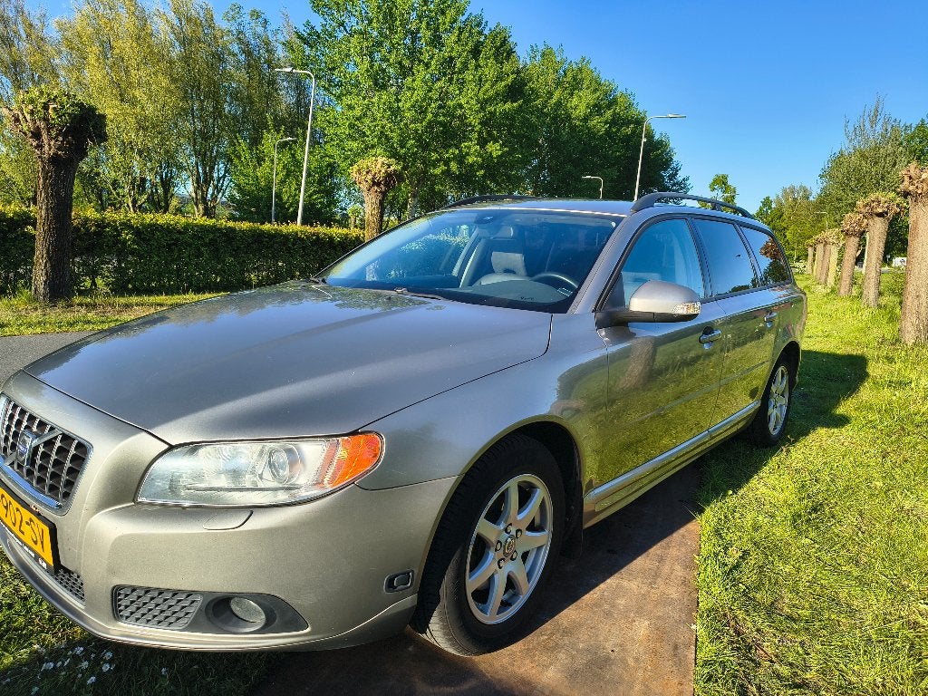 Volvo V70 2.0 (2009) | APK 06-2027 | Trekhaak/BT/Nette staat, Voorwielaandrijving, 145 pk, Zwart, 4 cilinders
