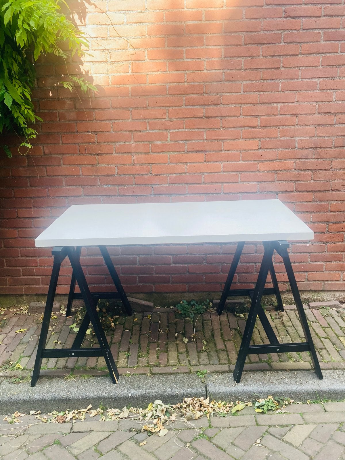IKEA Linnmon/Oddvald bureau - Wit blad, zwart onderstel, Ophalen, Demontabel, Gebruikt, Spaanplaat of MDF