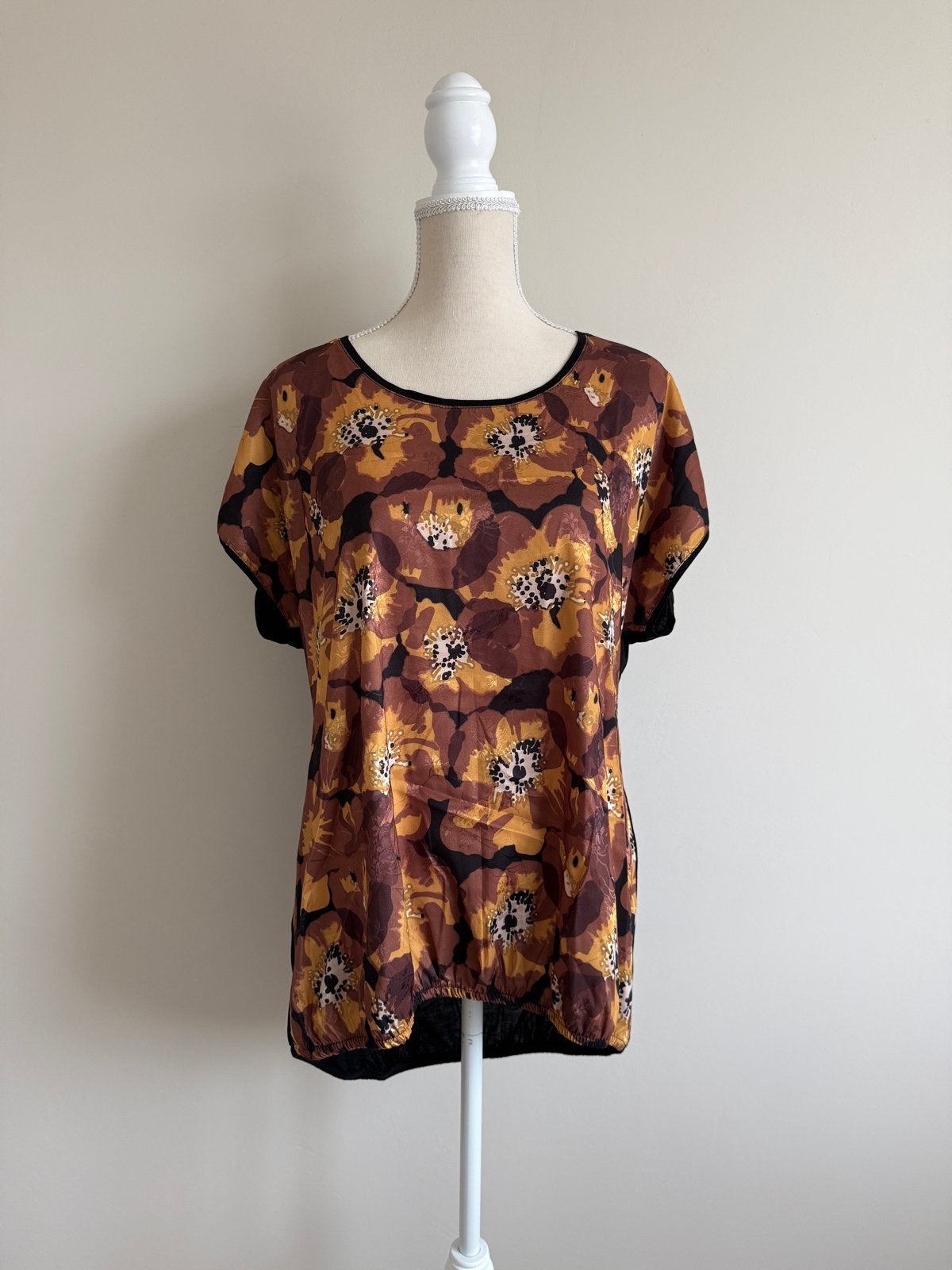 Nieuwe Enjoy Dames Top - Bloemenprint / Herfsttinten, Meerkleurig, Maat 42/44 (L), Nieuw, Ophalen of Verzenden