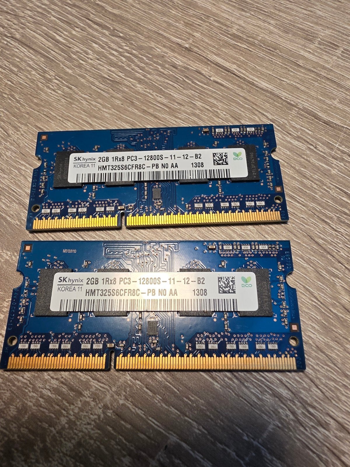SK Hynix 2GB DDR3 RAM voor Laptop (2 stuks), Gebruikt, DDR3, Ophalen of Verzenden, Laptop