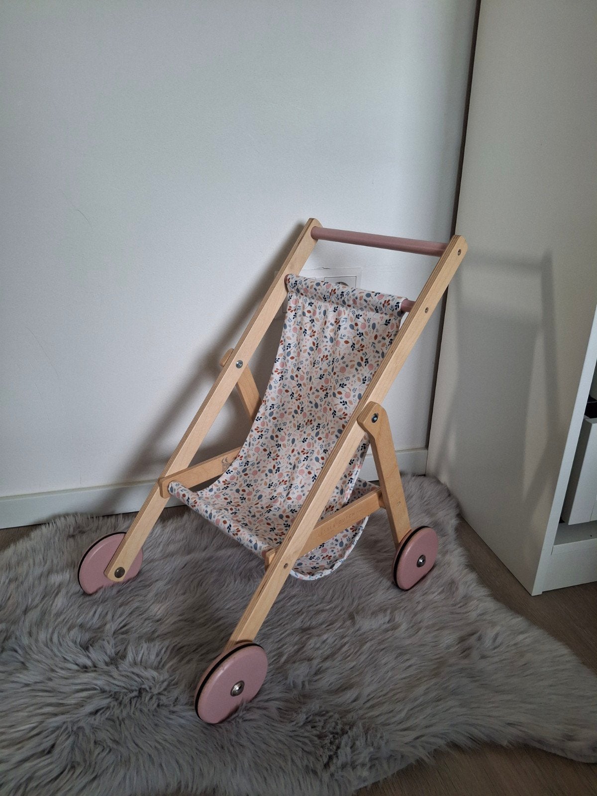 Little Dutch Houten Poppenbuggy, Ophalen of Verzenden, Zo goed als nieuw, Overige typen