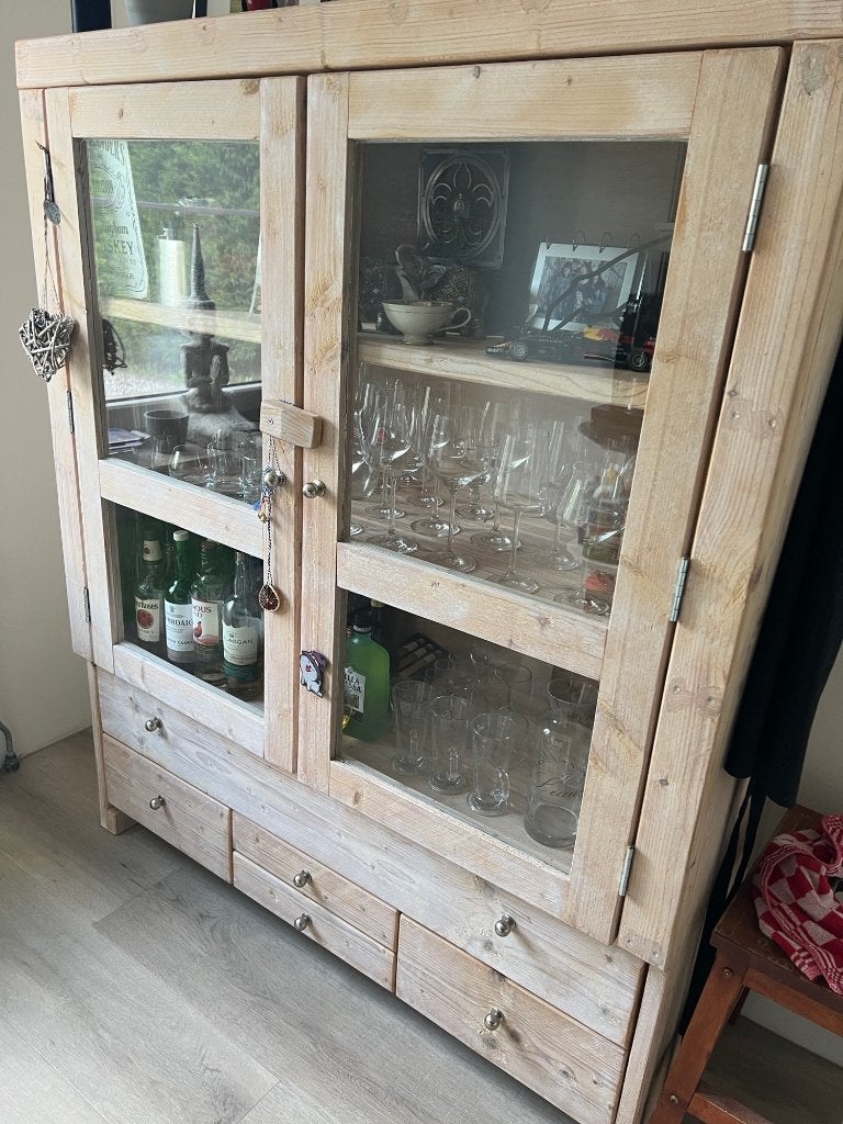 Steigerhouten buffetkast, Huis en Inrichting, Kasten | Buffetkasten, Ophalen, Gebruikt, Glas, 25 tot 50 cm