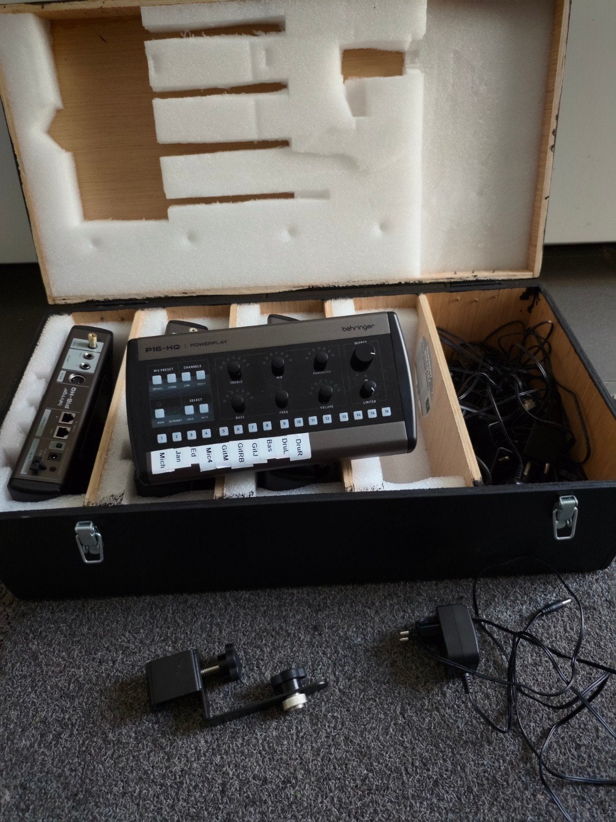 Behringer P16-HQ Personal Monitor Mixer (2 stuks), Ophalen of Verzenden, Zo goed als nieuw