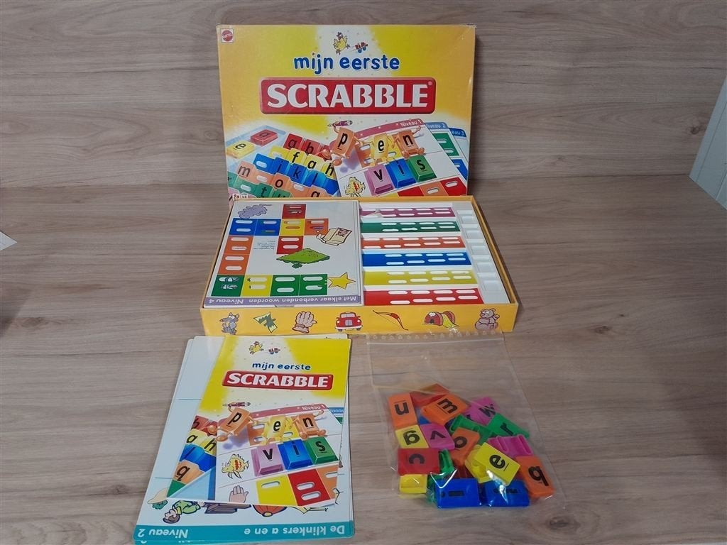 mijn eerste scrabble gele doos bordspel [s1165], Verzenden, Zo goed als nieuw