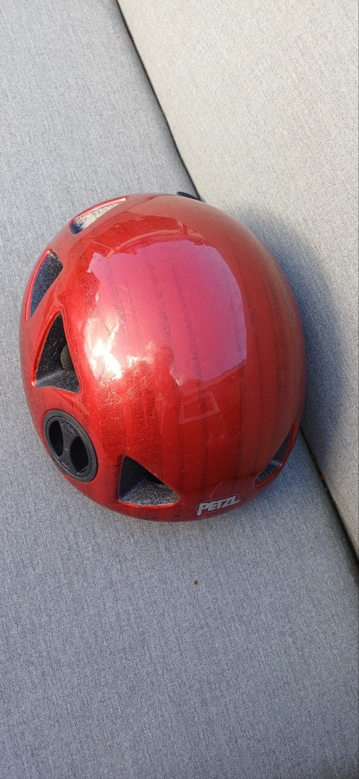 Petzl Klimhelm - Maat 56-63 cm, 260g, Sport en Fitness, Ophalen of Verzenden, Gebruikt, Klimsport-accessoire