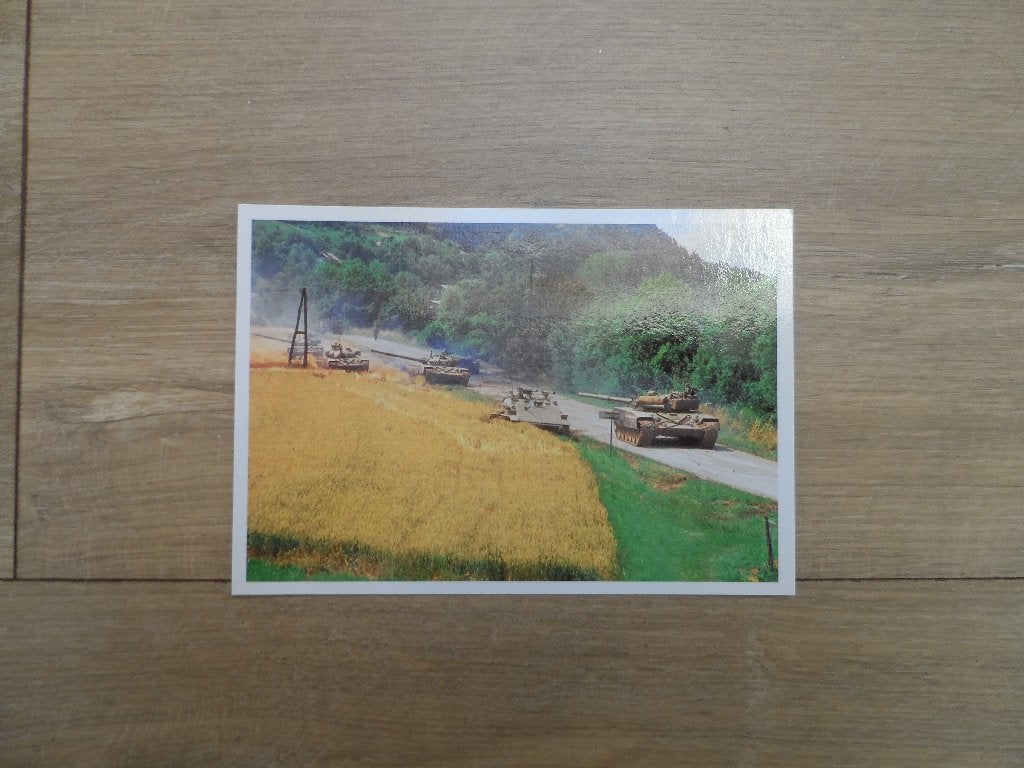 Ansichtkaart Kroatische tankformatie T72 81, Ophalen of Verzenden, Landmacht, Nederland