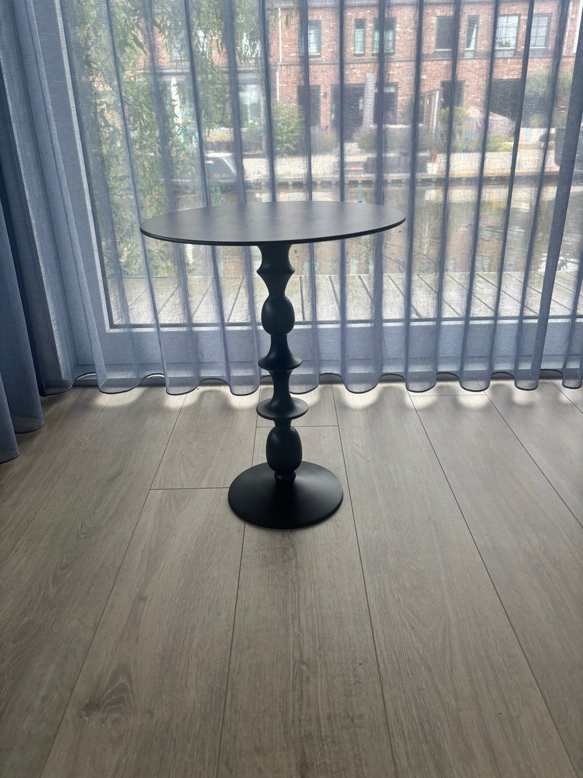 Metalen moderne bijzettafel als nieuw, Ophalen of Verzenden