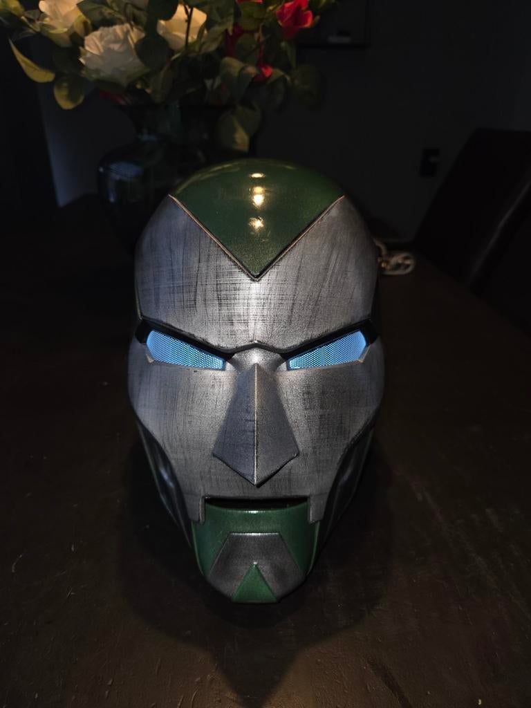 Dr doom 3099 versie. Cosplay larp helm. Avengers doomsday, Ophalen of Verzenden