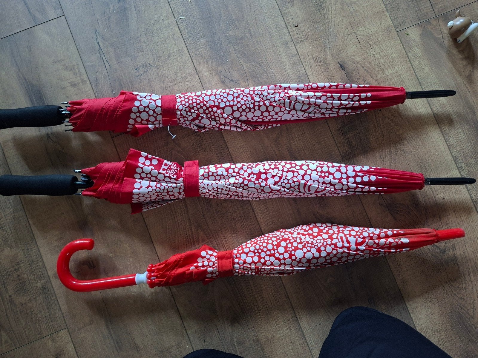 Set van 3 rode efteling paraplu's met wit stippenpatroon, Ophalen, Gebruikt, Rood