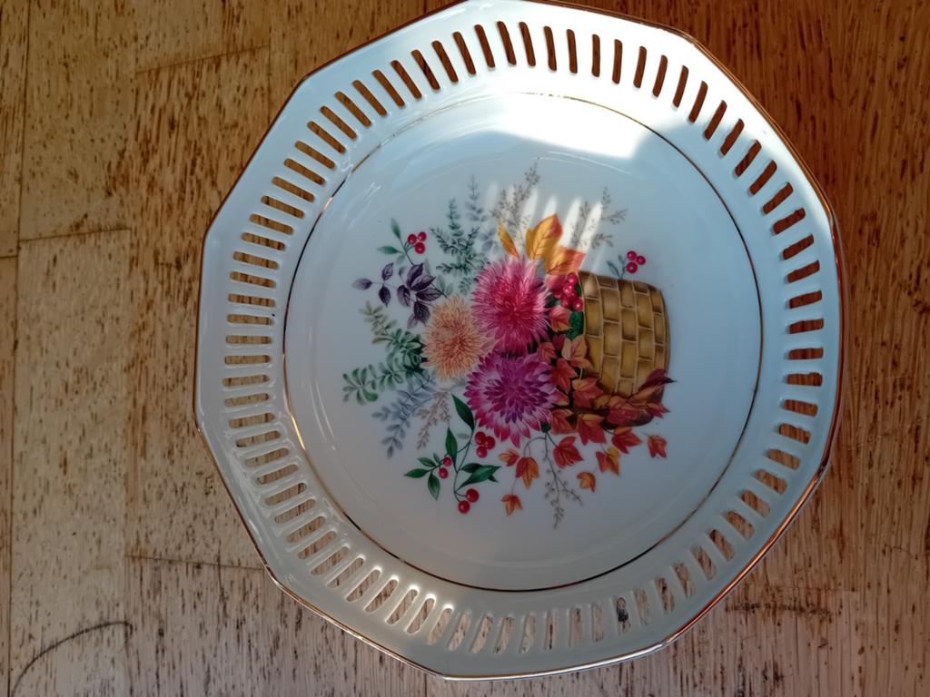 Bavaria porseleinen schaal met bloemendecoratie, Antiek en Kunst, Antiek | Porselein, Ophalen of Verzenden