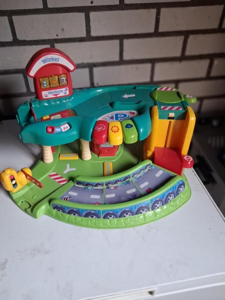 Toot toot garages en tas vol banen, Kinderen en Baby's, Speelgoed | Overig, Ophalen, Gebruikt, Jongen of Meisje