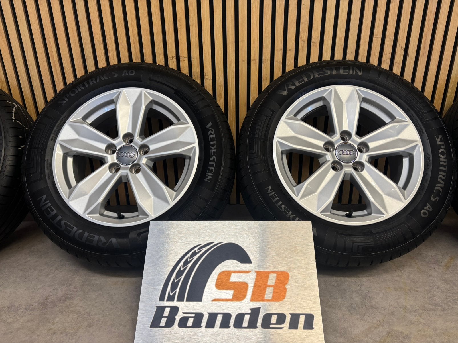 Audi A1 Originele 15 inch velgen + Zomerbanden vanaf 2018, Audi, Gebruikt, 15 inch, Personenwagen