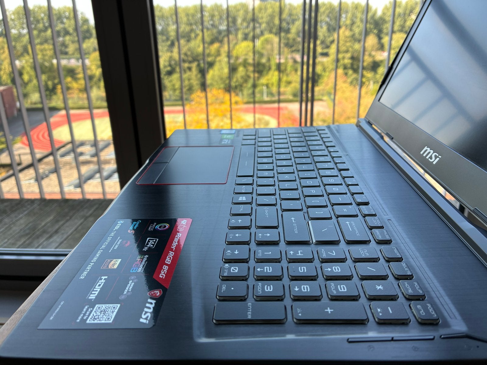 Foto 4 van MSI GE63 Raider RGB 8SG Gaming Laptop i7-8750H RTX 2080