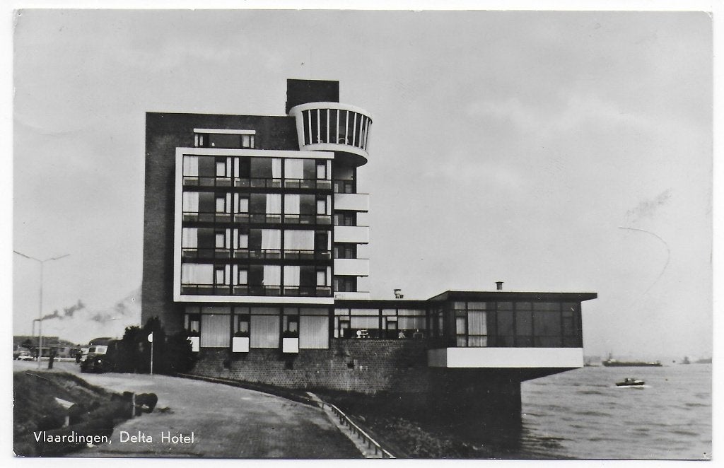 Vlaardingen Delta Hotel Gelopen Ansichtkaart (B7540 ), Ophalen of Verzenden, 1980 tot heden, Gelopen, Zuid-Holland