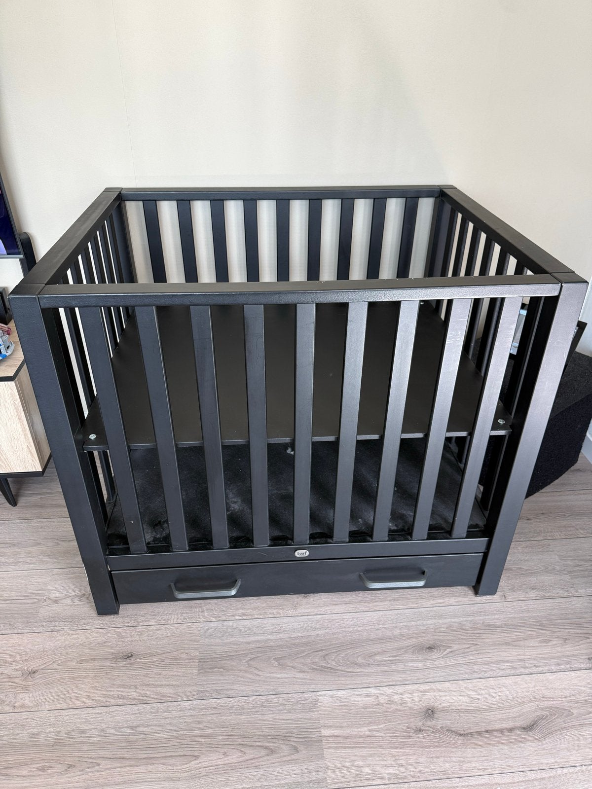 TWF babybed met lade - Zwart, 120x60 cm, Ophalen, Gebruikt, Eenpersoons, Zwart