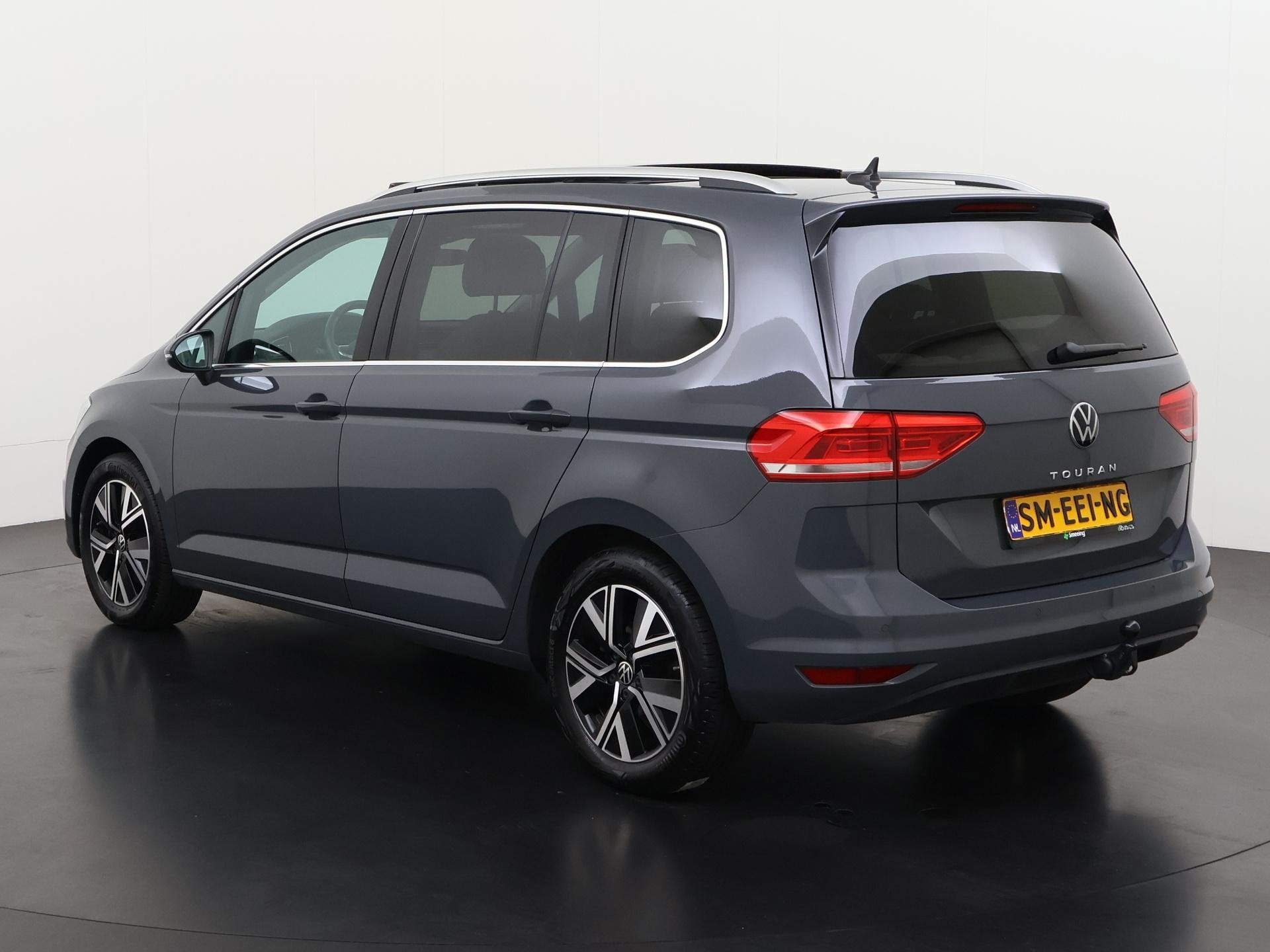 Volkswagen Touran 1.5 TSI Highline DSG | 7 Persoons | Leder, Auto's, 15 km/l, Euro 6, 4 cilinders, 7 stoelen