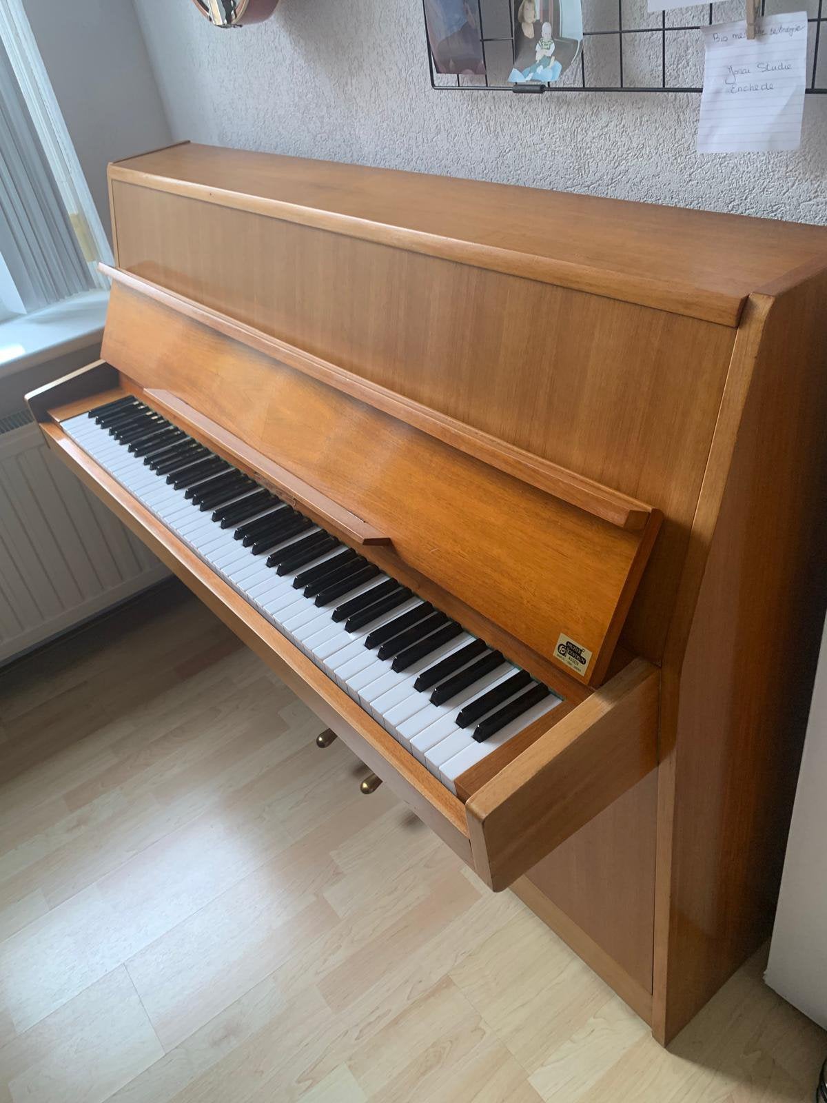 Rippen piano - Zeer goed onderhouden en gestemd, Ophalen, Gebruikt, Bruin, Piano