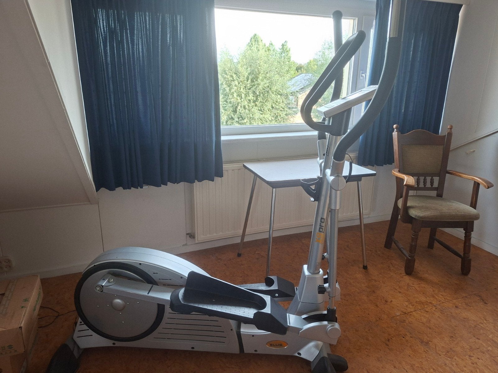 Xelus X9 Pro Crosstrainer - Ergometer, Ophalen, Benen, Gebruikt, Crosstrainer
