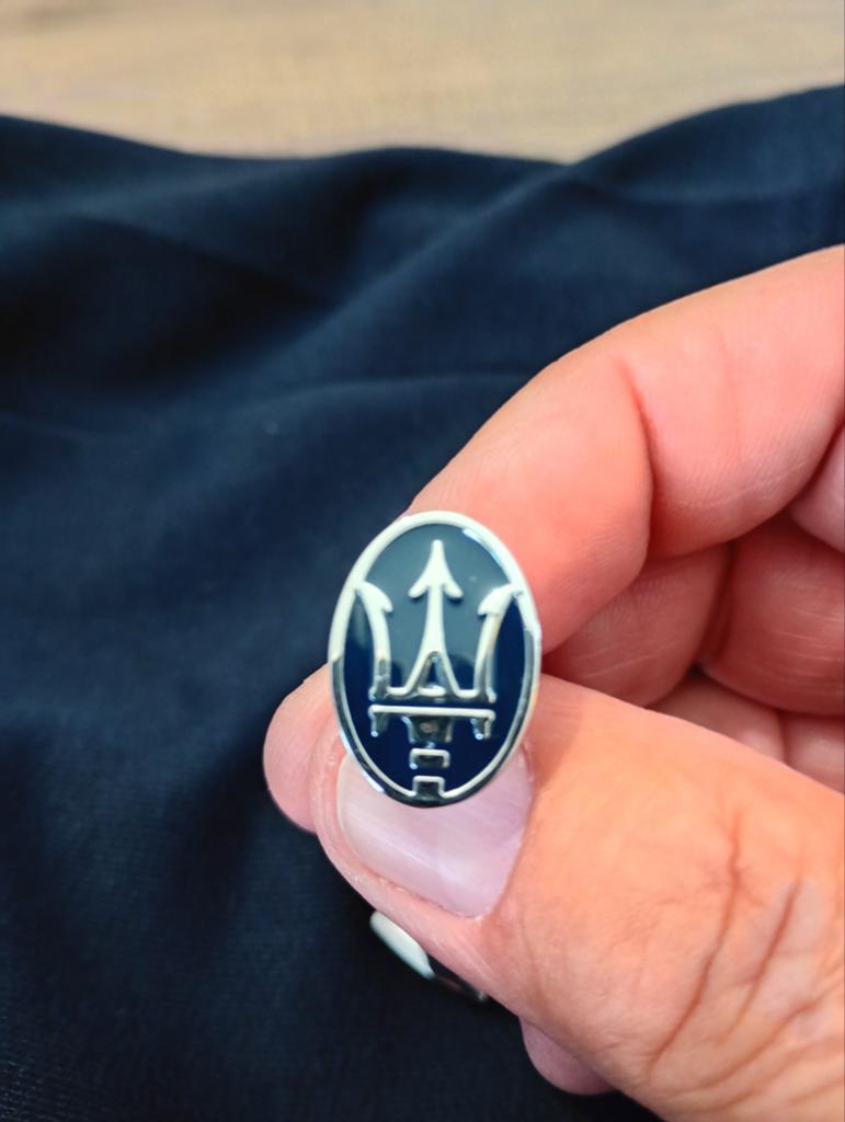 Maserati manchetknopen, Sieraden, Tassen en Uiterlijk, Manchetknopen, Ophalen of Verzenden, Zo goed als nieuw, Overige materialen