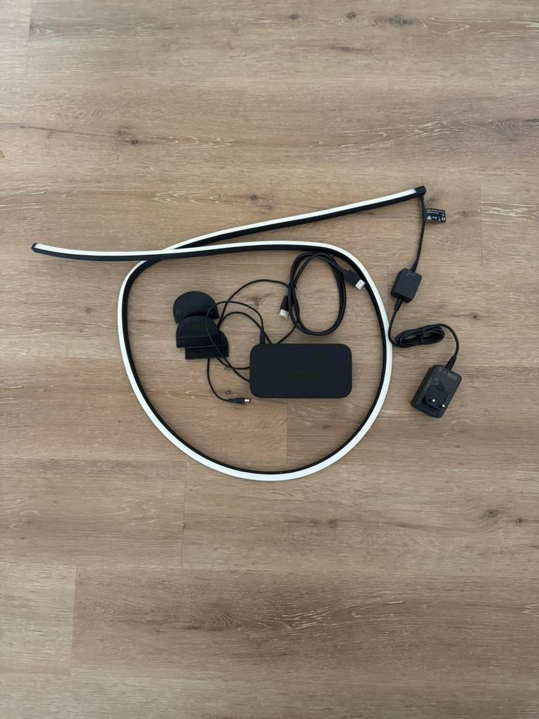 Philips Hue Sync Box 4K + Gradient Lightstrip 55", Ophalen of Verzenden, Zo goed als nieuw