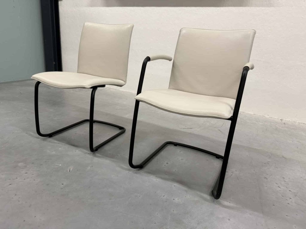 2 Nieuw Leolux Freyr eetkamerstoelen Leer Design stoel, Huis en Inrichting, Leolux, Twee, Overige kleuren, Info@leolux.nl
