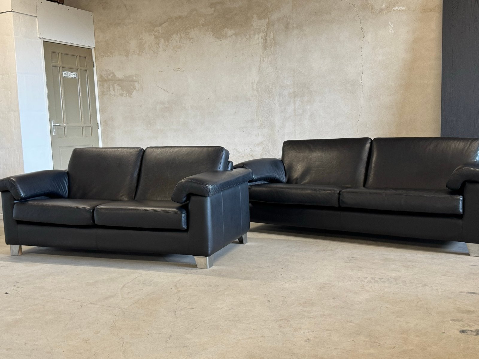 Leren banken in nette staat - Bezorging mogelijk, Minder dan 75 cm, 150 tot 200 cm, Driepersoons, Leer