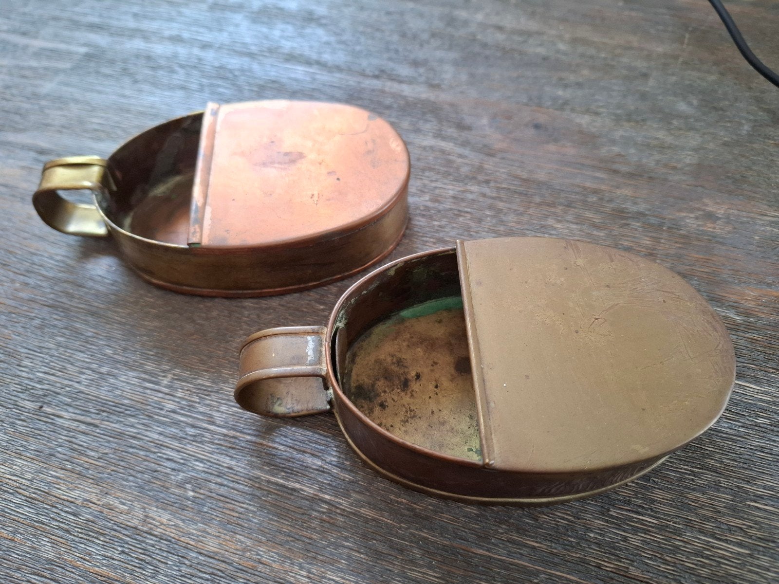 Twee antieke koperen centenbakjes, Ophalen of Verzenden, Koper