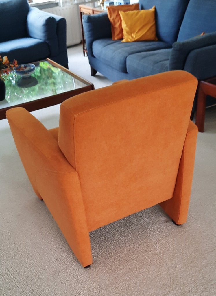 2 Montel Mondi fauteuils  - lage rugleuning warm oranje stof, Huis en Inrichting, Ophalen, Stijlvol en comfortabel design, warme kleur