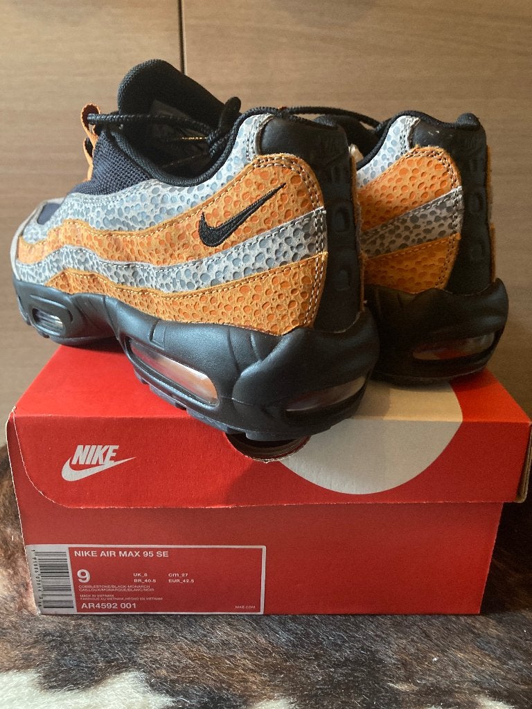 Nike Air Max 95 SE ‘What The Safari’ mt 42,5., Overige kleuren, Nike, Nieuw, Ophalen of Verzenden
