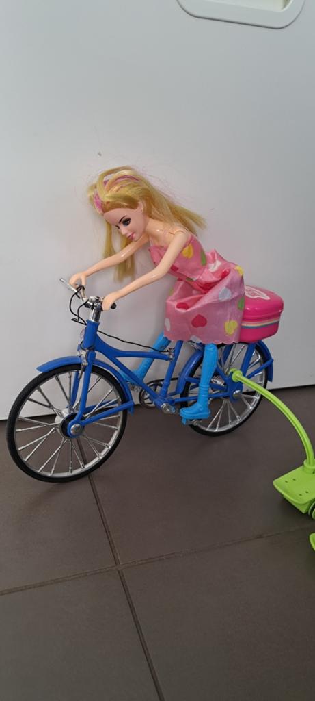 Barbiepop op fiets - Zelf fietsend!, Ophalen of Verzenden, Barbie