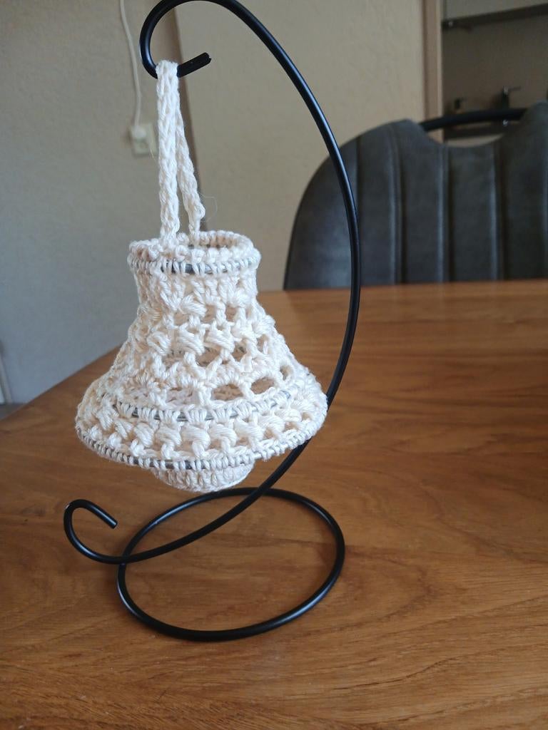 Gehaakte decoratieve kroonluchter  met standaard, Ophalen of Verzenden, Nieuw, Haken, Overige typen