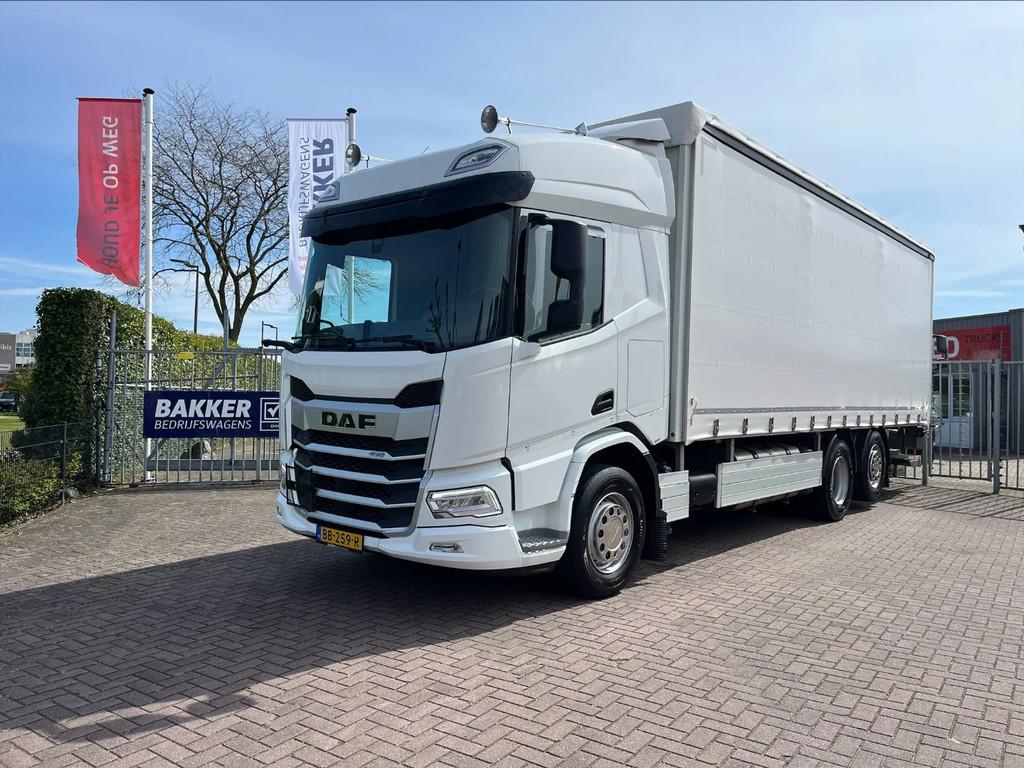 DAF XD 450 FAN laadklep - 2024 - 20.000 km ! (bj 2024), Auto's, Vrachtwagens, Automaat, Euro 6, Wit, Bedrijf