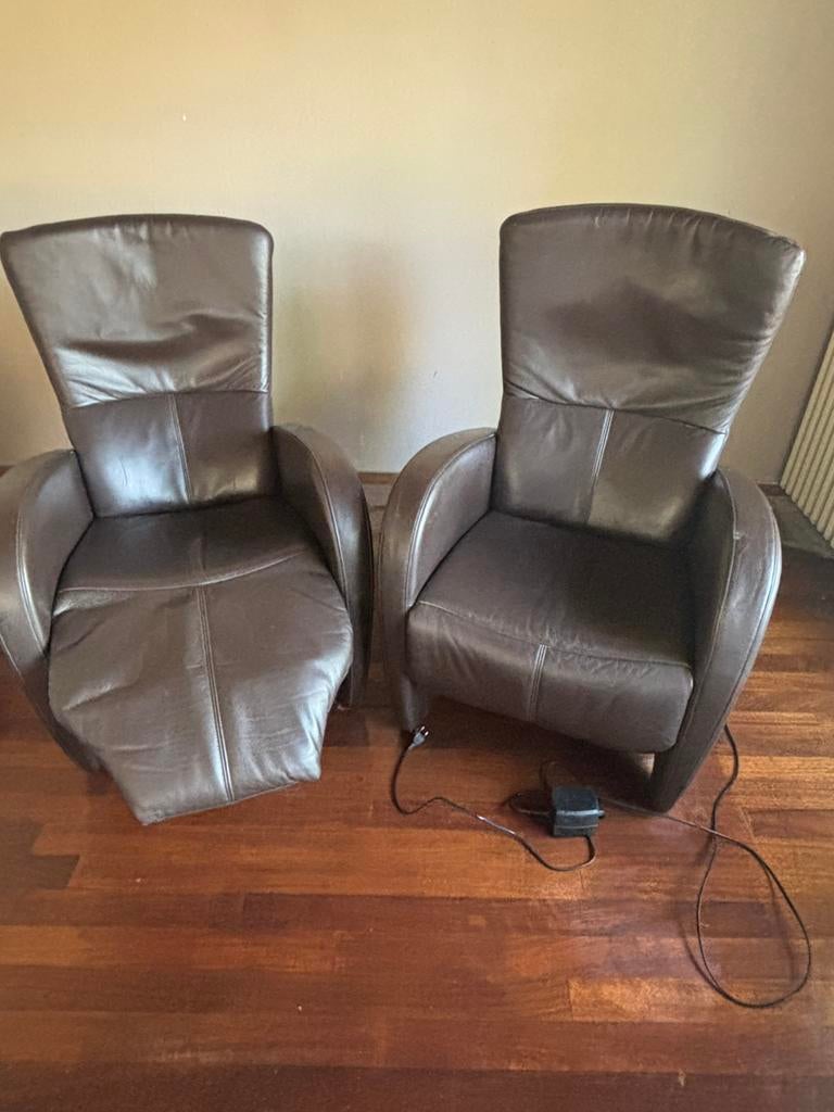 2 Relax fauteuils bruin leder, Ophalen, Relax, Zo goed als nieuw, 50 tot 75 cm