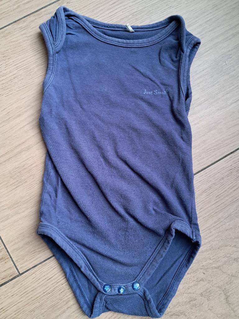 K162 Blauwe romper Just Small maat 74, Kinderen en Baby's, Babykleding | Maat 74, Nacht- of Onderkleding, Gebruikt, Jongetje of Meisje