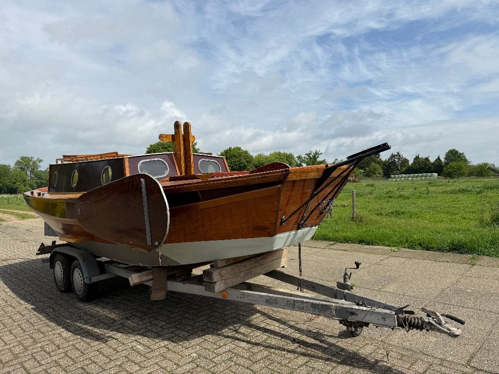 Charmante schouw te koop, Ophalen, Gebruikt, Afdekzeil, Buitenboordmotor
