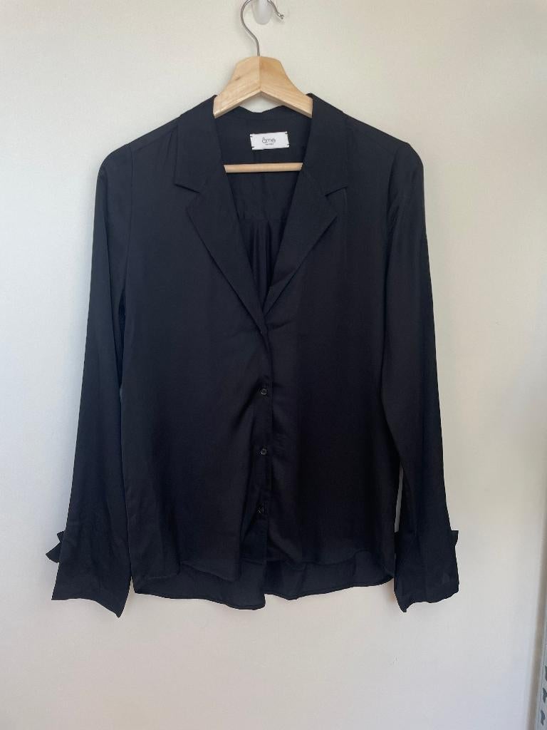 Ame Antwerp blouse maat 36 zwart reverskraag strikdetails, Âme Antwerp BV, Zwart, Kleine Markt 7-9, 2000 Antwerpen, Ophalen of Verzenden
