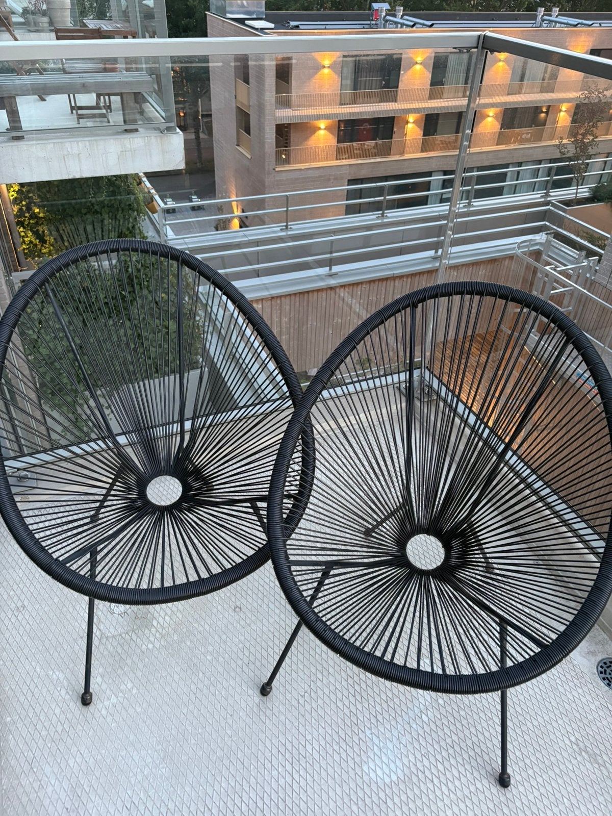 Buitenstoelen/Outside chairs, Ophalen, Zo goed als nieuw