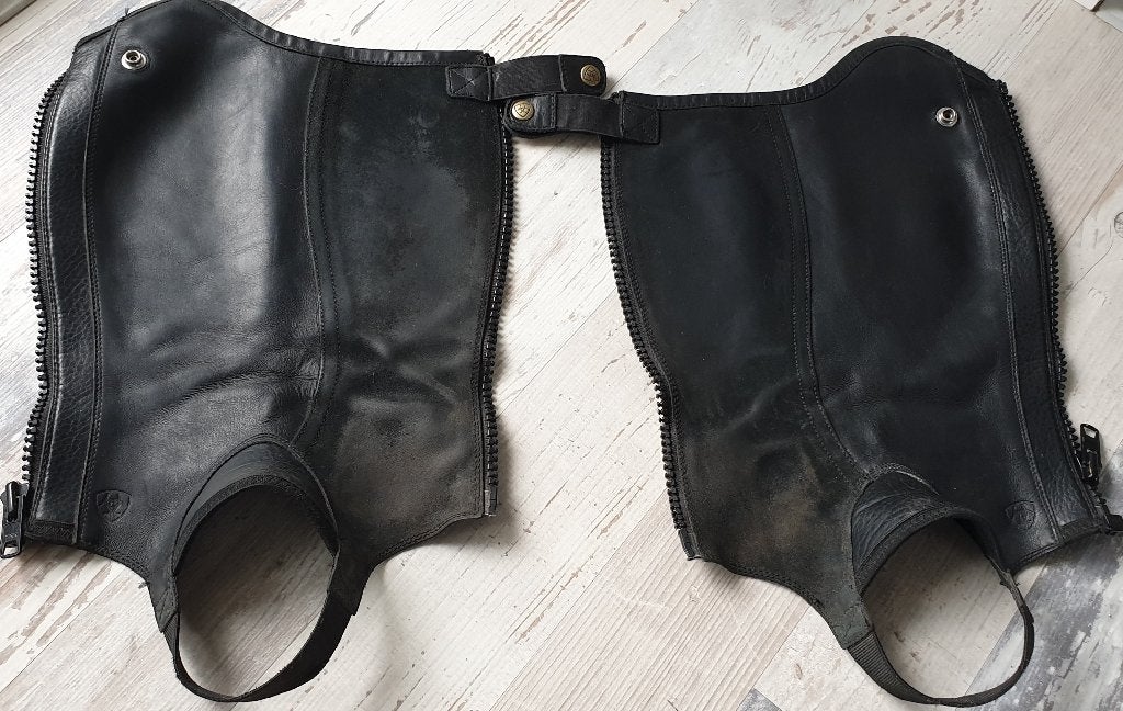 Gebruikte zwarte leren Ariat Concord mini chaps, maat XSS, Gebruikt, Kinderen, Dressuur, Ariat