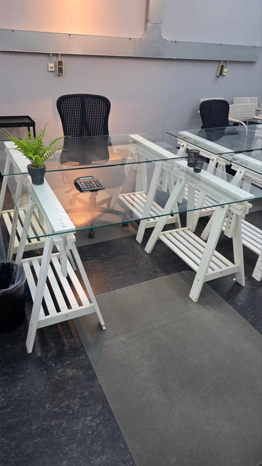 glazen tafel met schragen, Ophalen, Gebruikt, 100 tot 150 cm, Modern, Industrieel