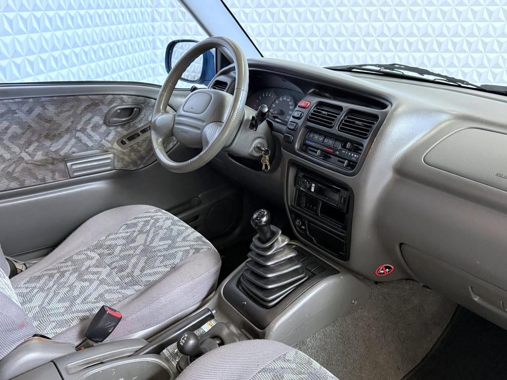 Suzuki Grand Vitara 2.0 Cabrio 4WD 4X4 / TREKHAAK (2001), Euro 2, Stof, 4 cilinders, Cabriolet