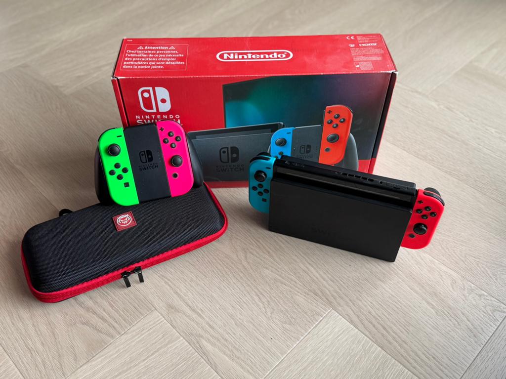 Nintendo Switch V2 Complete Set + 4 Joy-Cons & Hoes, Ophalen of Verzenden, Zo goed als nieuw, Met 2 controllers, Switch 2019 Upgrade