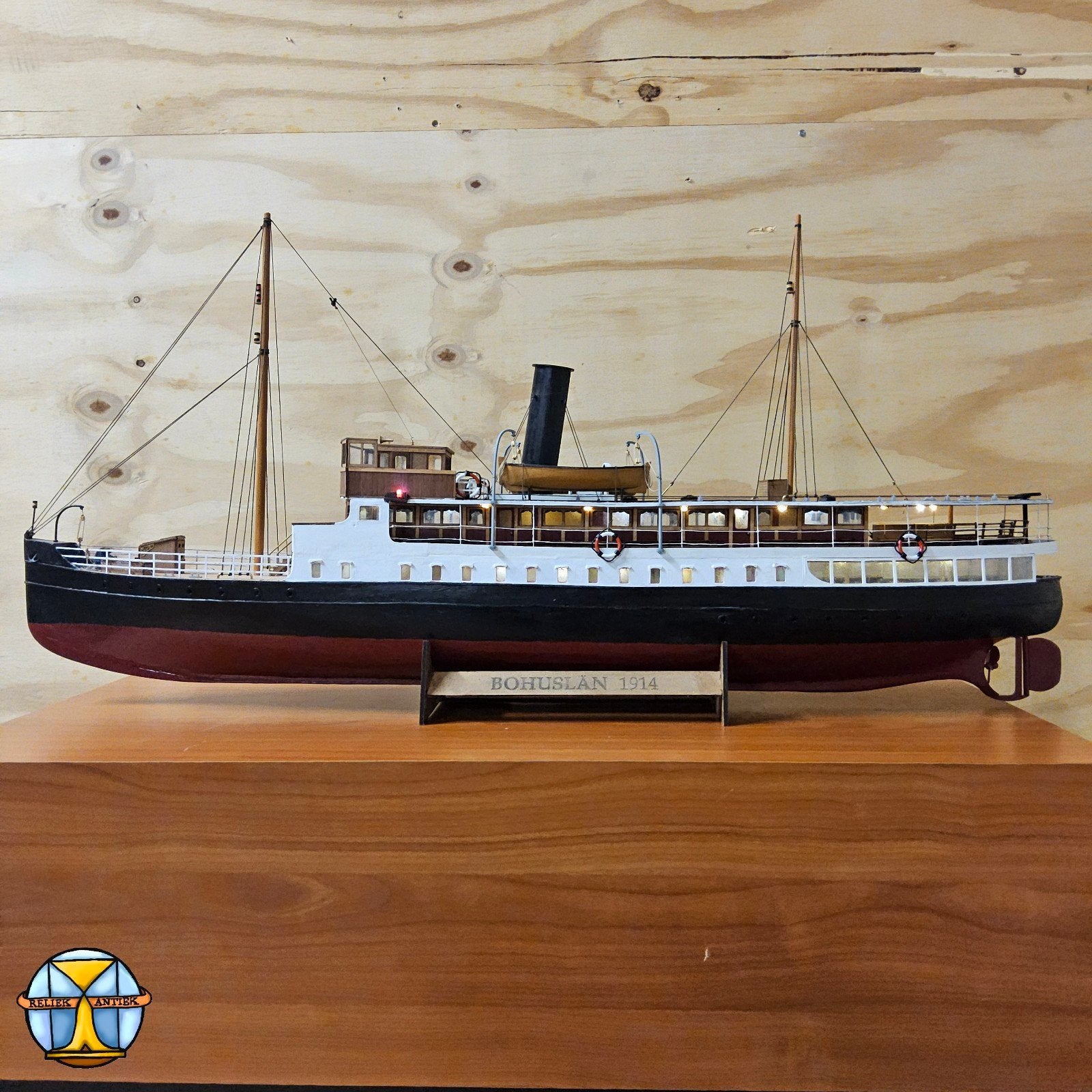 Gedetailleerd model stoomschip Bohuslan 1914 + verlichting, ., Ophalen of Verzenden, Zo goed als nieuw, .