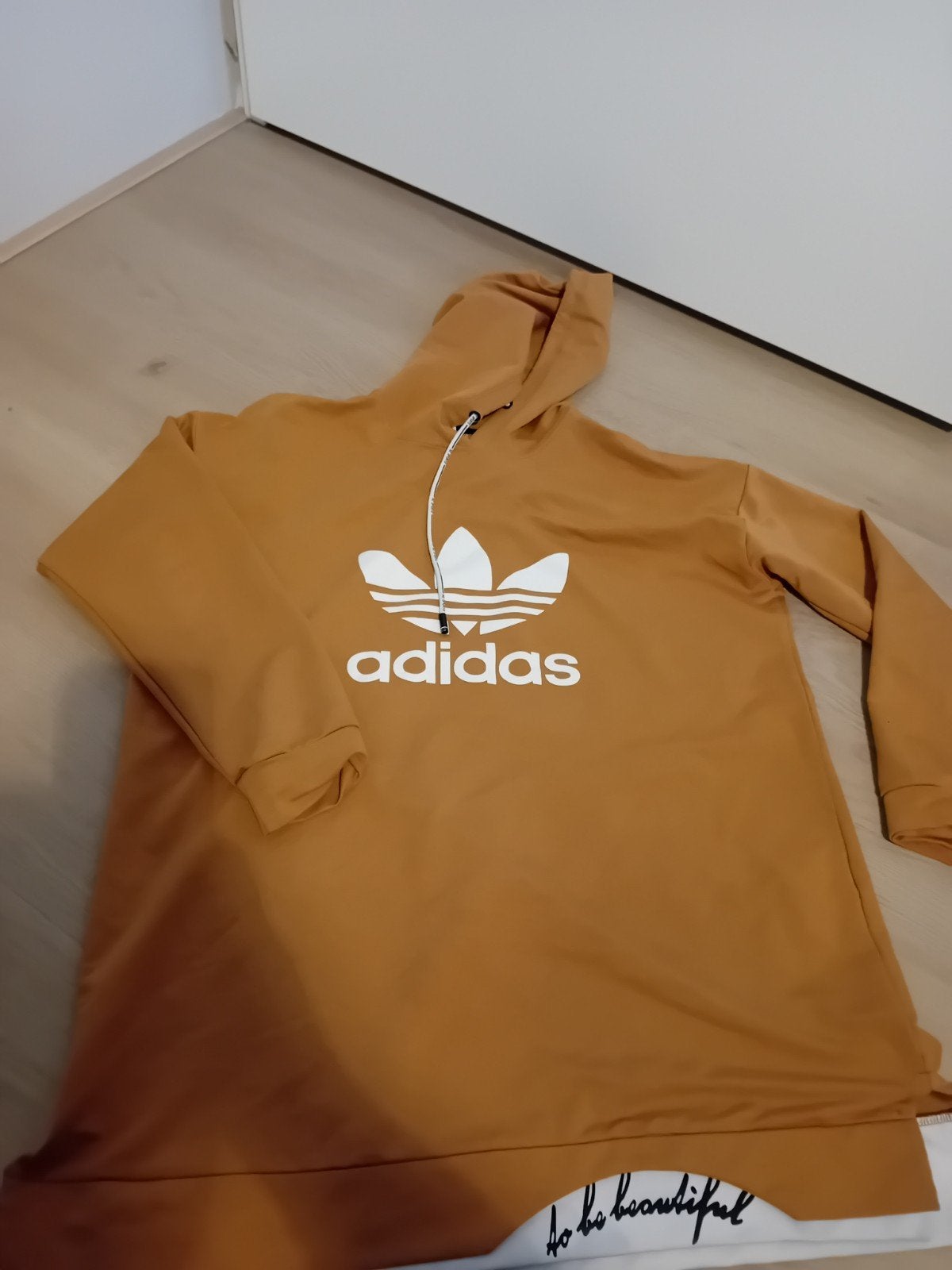 Adidas hoodie en joggingbroek set - Maat L, Kleding | Dames, Bruin, Adidas, Maat 42/44 (L), Ophalen of Verzenden