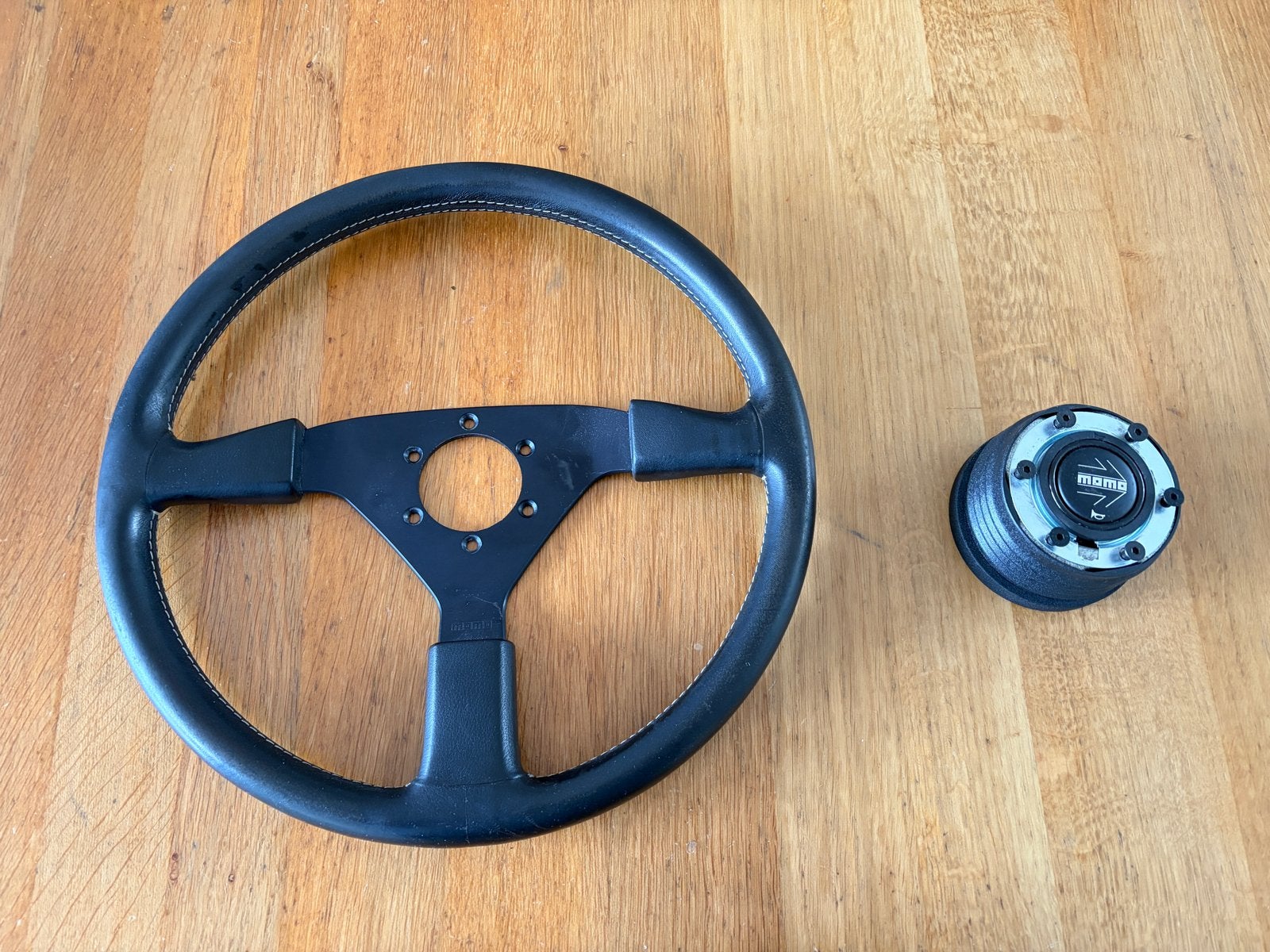 Nette Momo stuur met naaf voor Mazda MX-5 & 323 (1994), Ophalen of Verzenden, Gebruikt, Mazda