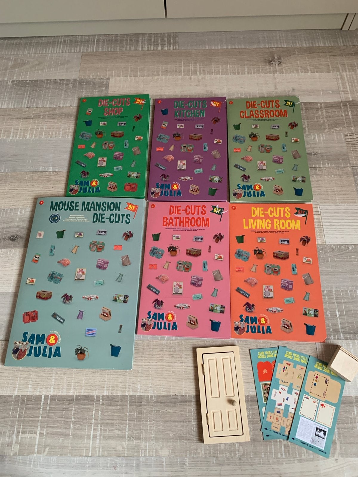 Muizenhuis Sam & Julia - die-cuts en deurtje, Ophalen of Verzenden, Gebruikt
