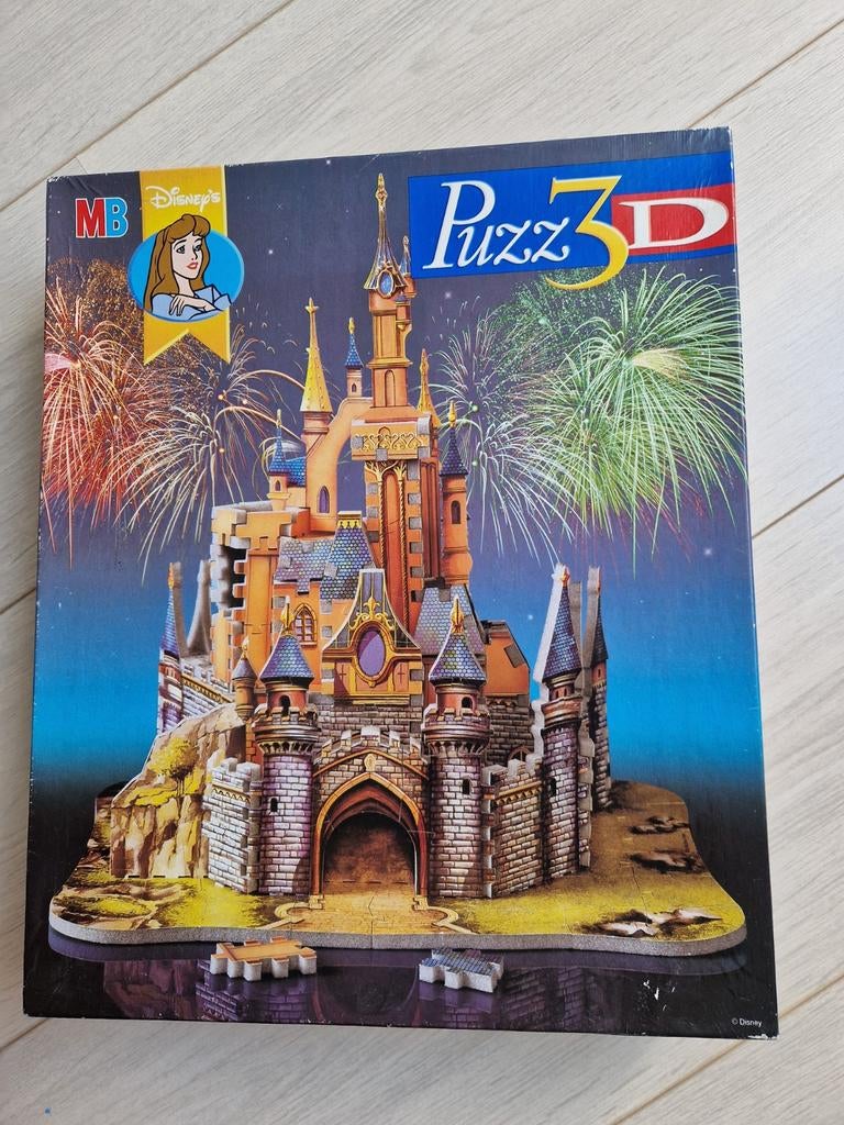 puzz3d sleeping beauty kasteel disneyland castle 3D puzzel, Ophalen of Verzenden, Overige figuren