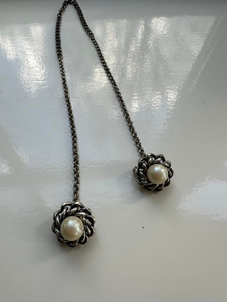 Broches met parels en ketting, Ophalen, Overige materialen, Gebruikt, Minder dan 4 cm
