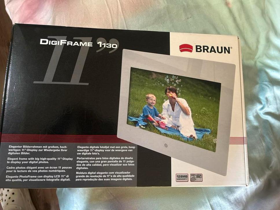 Braun digitale fotolijst 11 inch, Audio, Tv en Foto, Fotografie | Digitale fotolijsten, Accu, Ophalen of Verzenden, Zo goed als nieuw