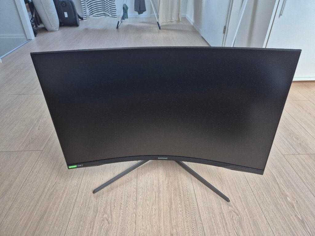 Samsung Odyssey G7 (G73TQSR) 32" Zwart + Monitor Arm, Computers en Software, Monitoren, Ophalen, VA, Zo goed als nieuw, Quad HD (2K)